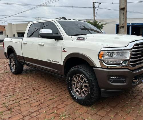 RAM 3500 6.7 I6 TURBO DIESEL LIMITED LONGHORN CD 4X4 AUTOMÁTICO RAM 3500 6.7 I6 TURBO DIESEL LIMITED LONGHORN CD 4X4 AUTOMÁTICO
